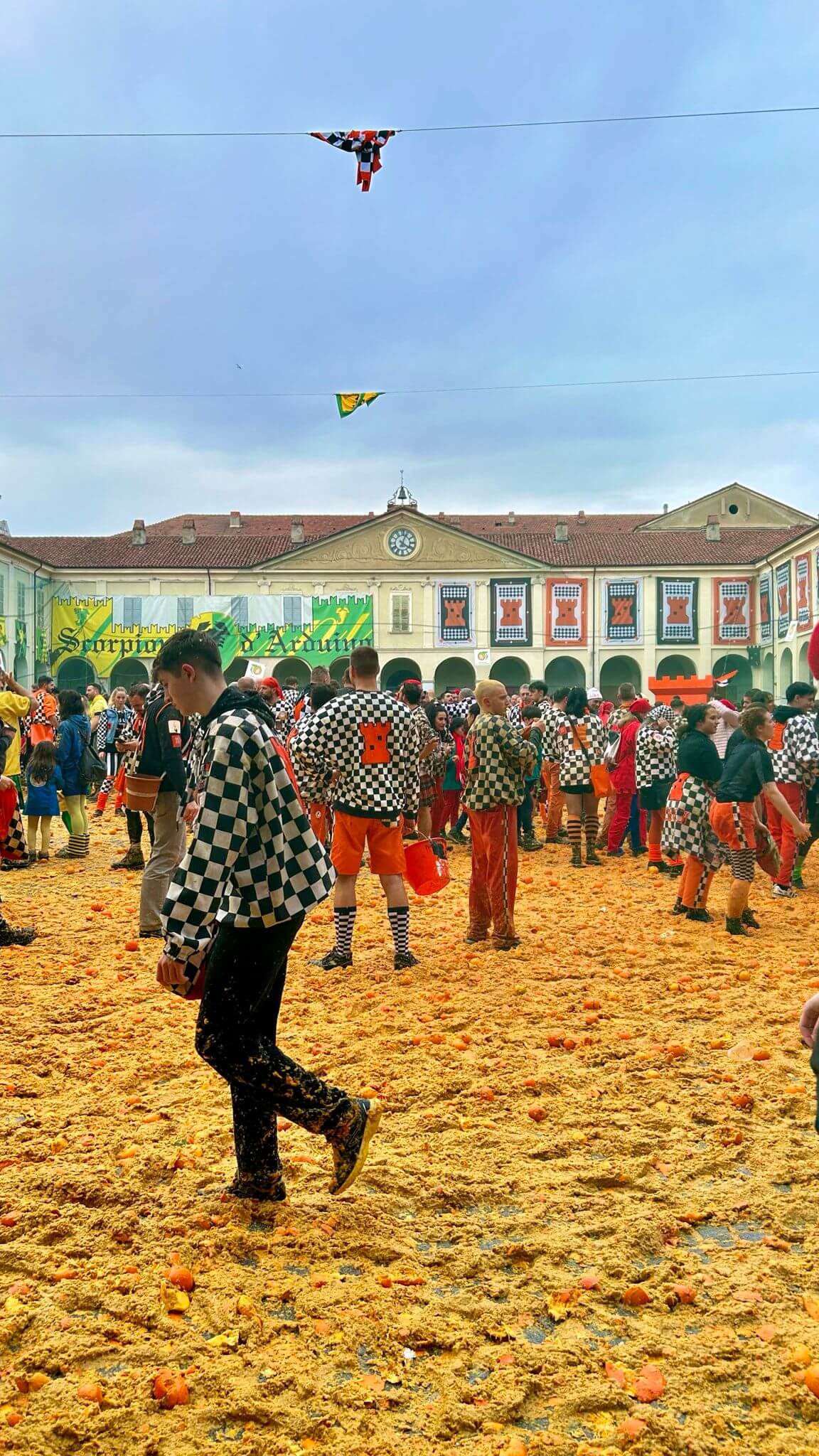 Karneval in Italien: Orangenschlacht in Ivrea